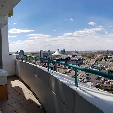 Apartment Lazurniy Astana Buitenkant foto