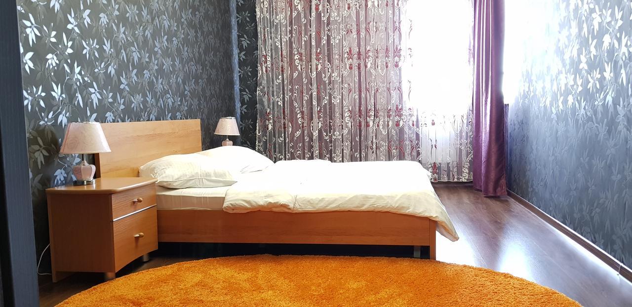 Apartment Lazurniy Astana Buitenkant foto