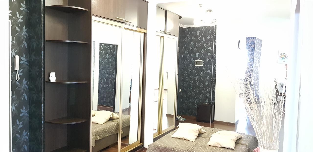 Apartment Lazurniy Astana Buitenkant foto