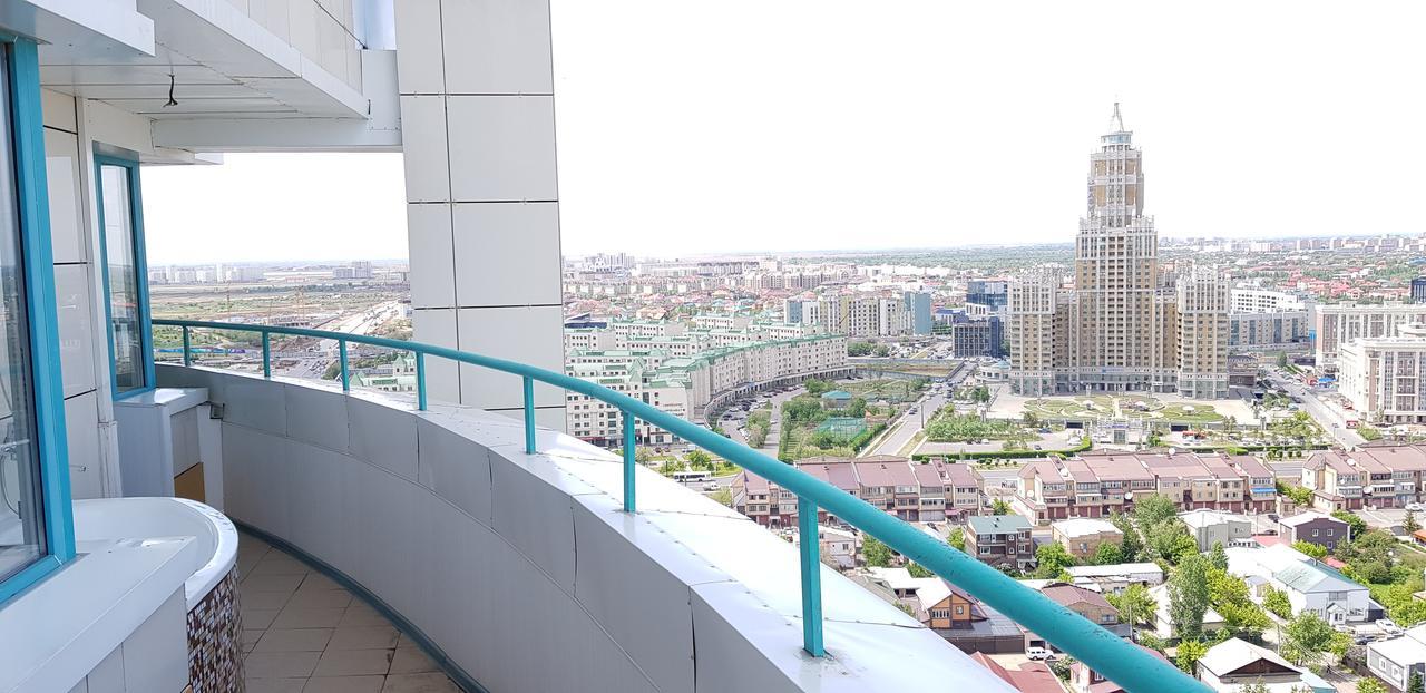 Apartment Lazurniy Astana Buitenkant foto
